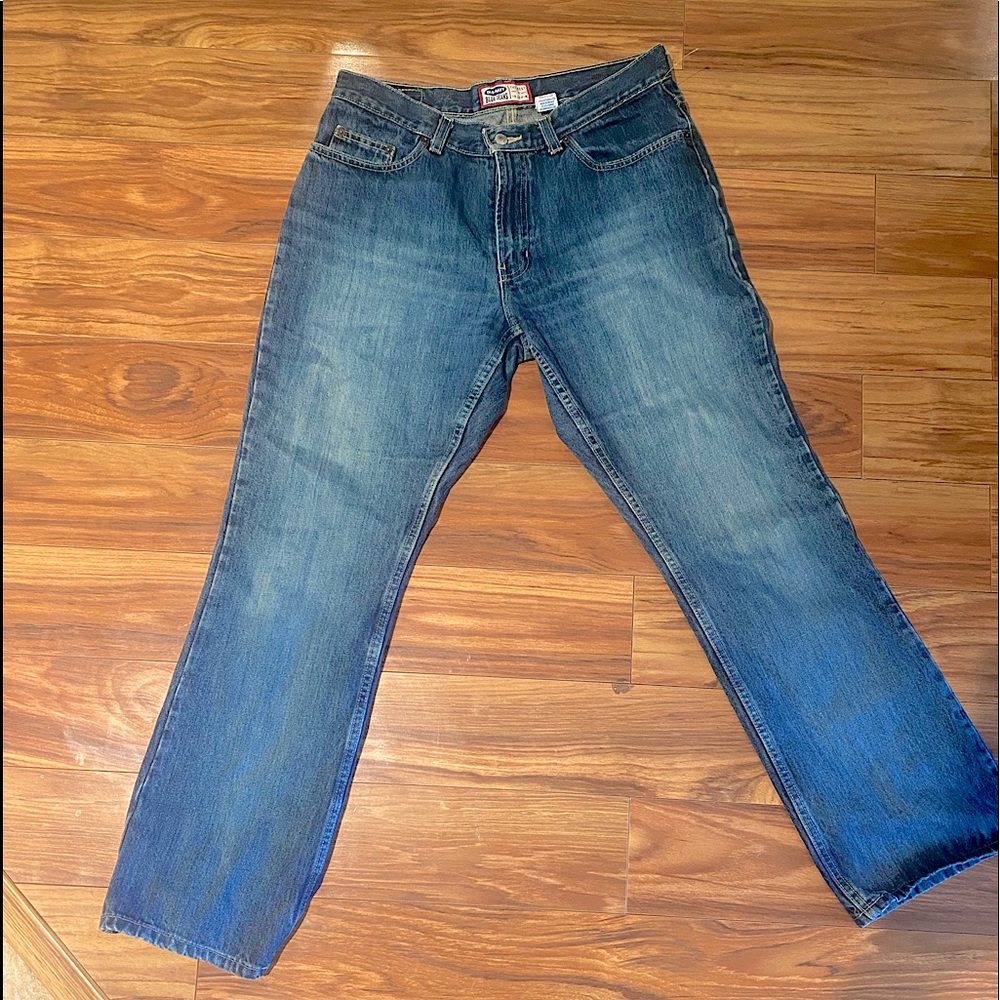 Old Navy throwback gently worn
90s inspired jeans. #deniem #oldnavy #80’s